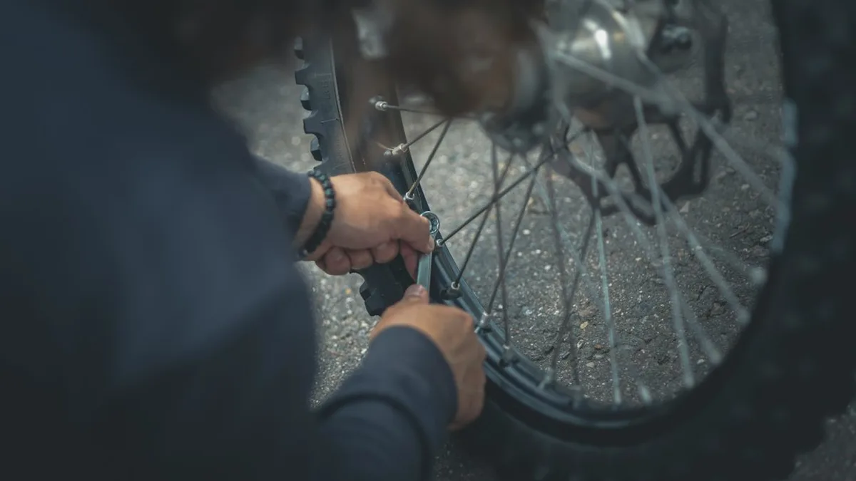 Tarif reparation pneu : prix réparation pneu crevé mèche